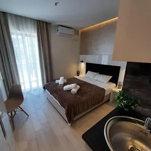grand-agia-triada.hotels-of-thessaloniki.com/