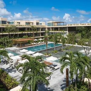 luxury-2-bedroom-condo-10-min-from-tulum-ruins.allrivieramayahotels.com/