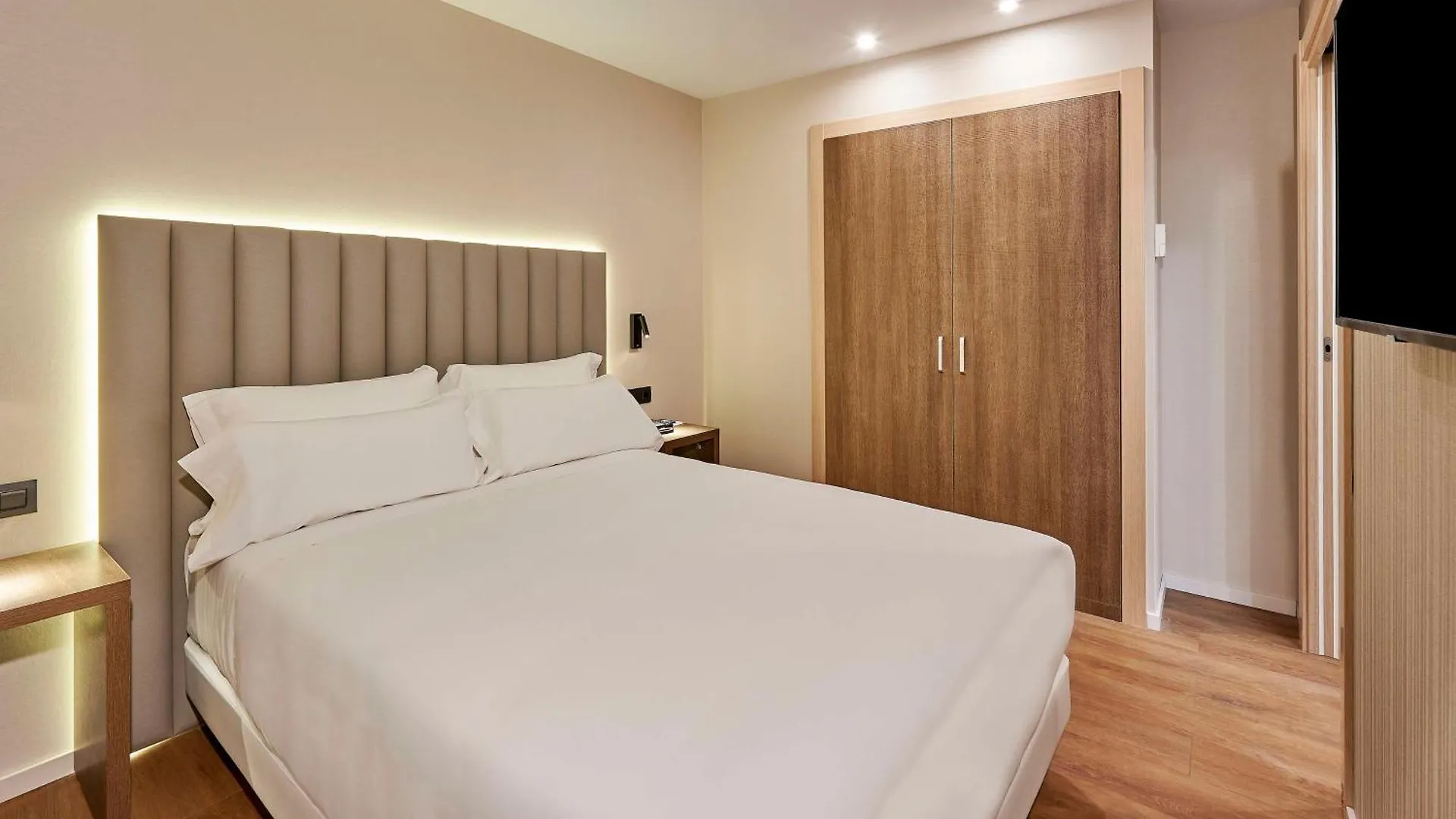 Nh Andorra La Vella Hotel 4*,